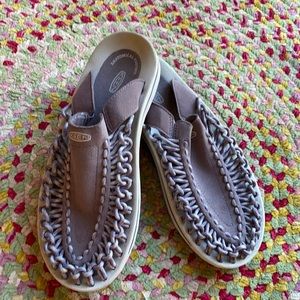 Never worn Slip on Sandal